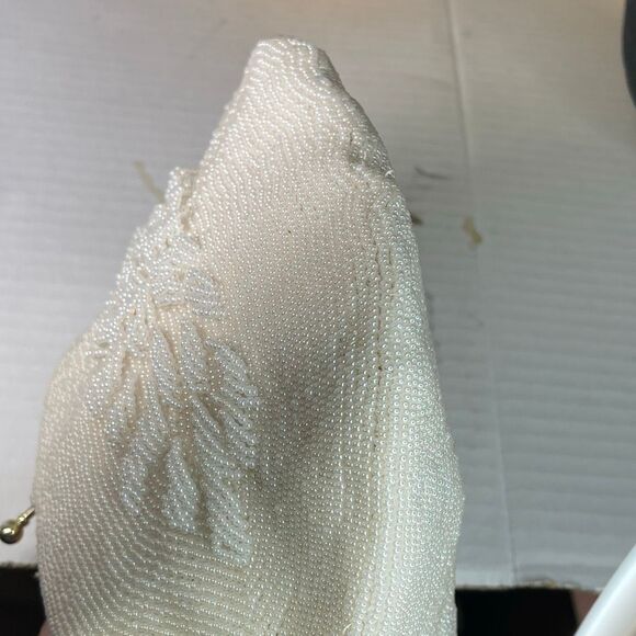 Vintage made in Hong Kong hand beaded handbag. - Picture 9 of 9